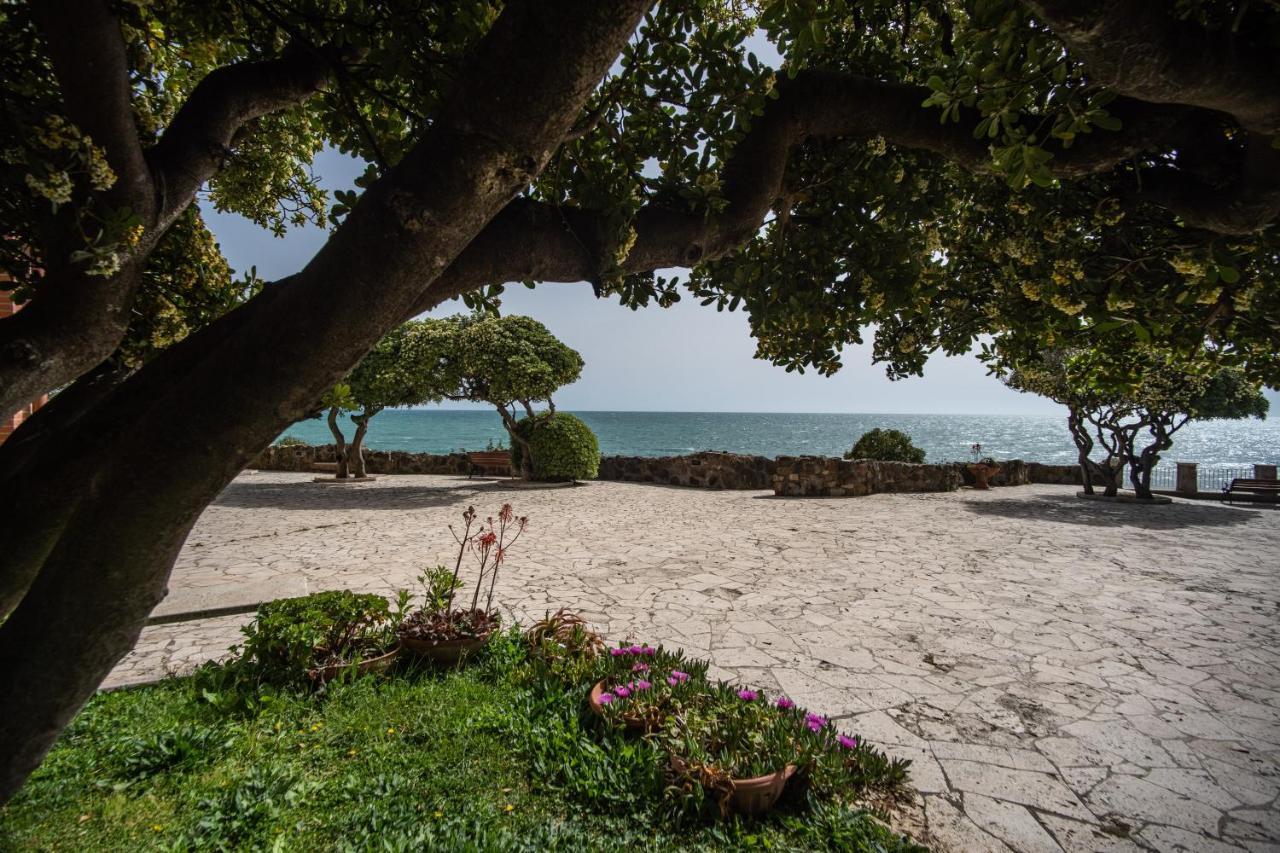 Villa Mg Hotel Santa Marinella Ngoại thất bức ảnh
