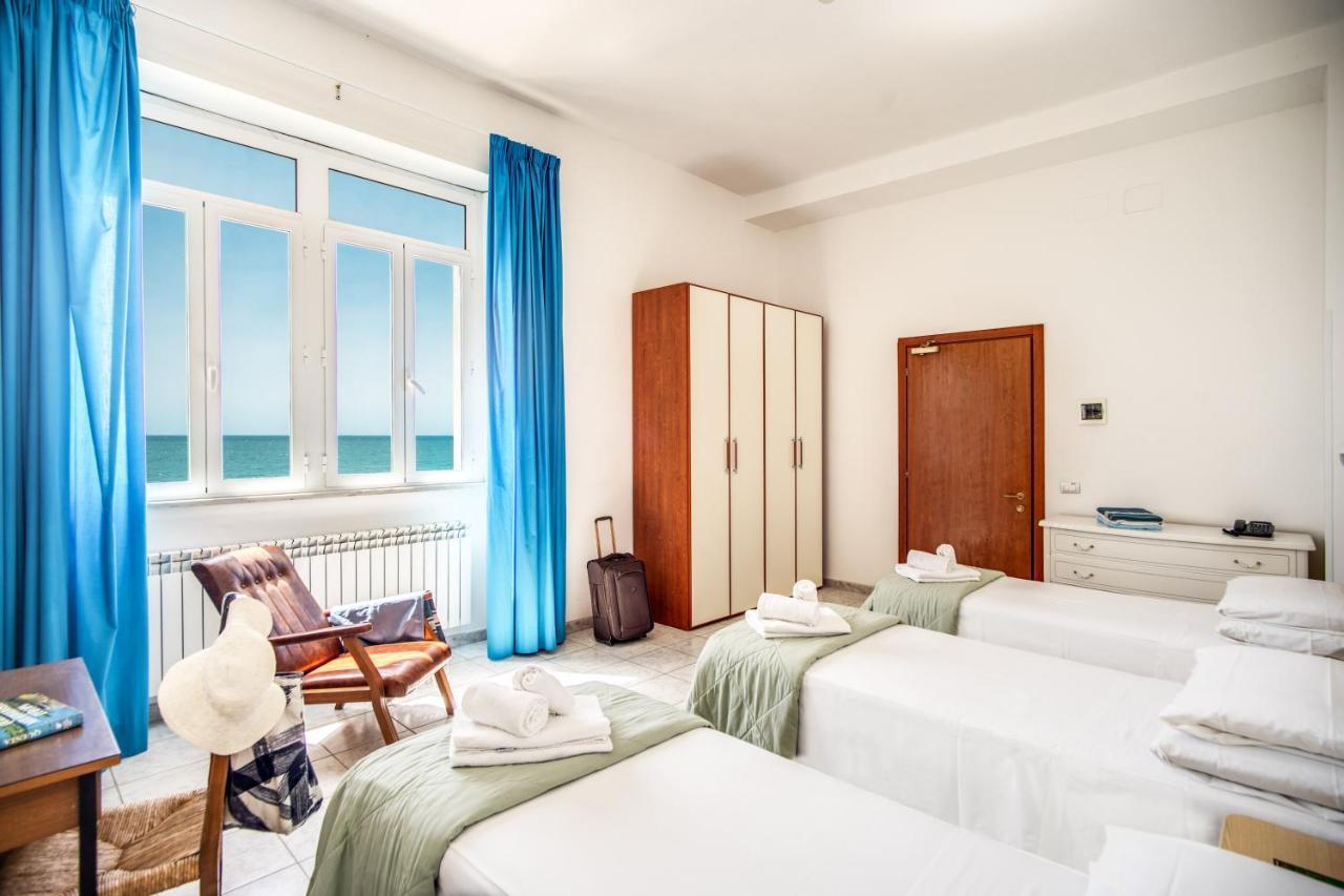 Villa Mg Hotel Santa Marinella Ngoại thất bức ảnh