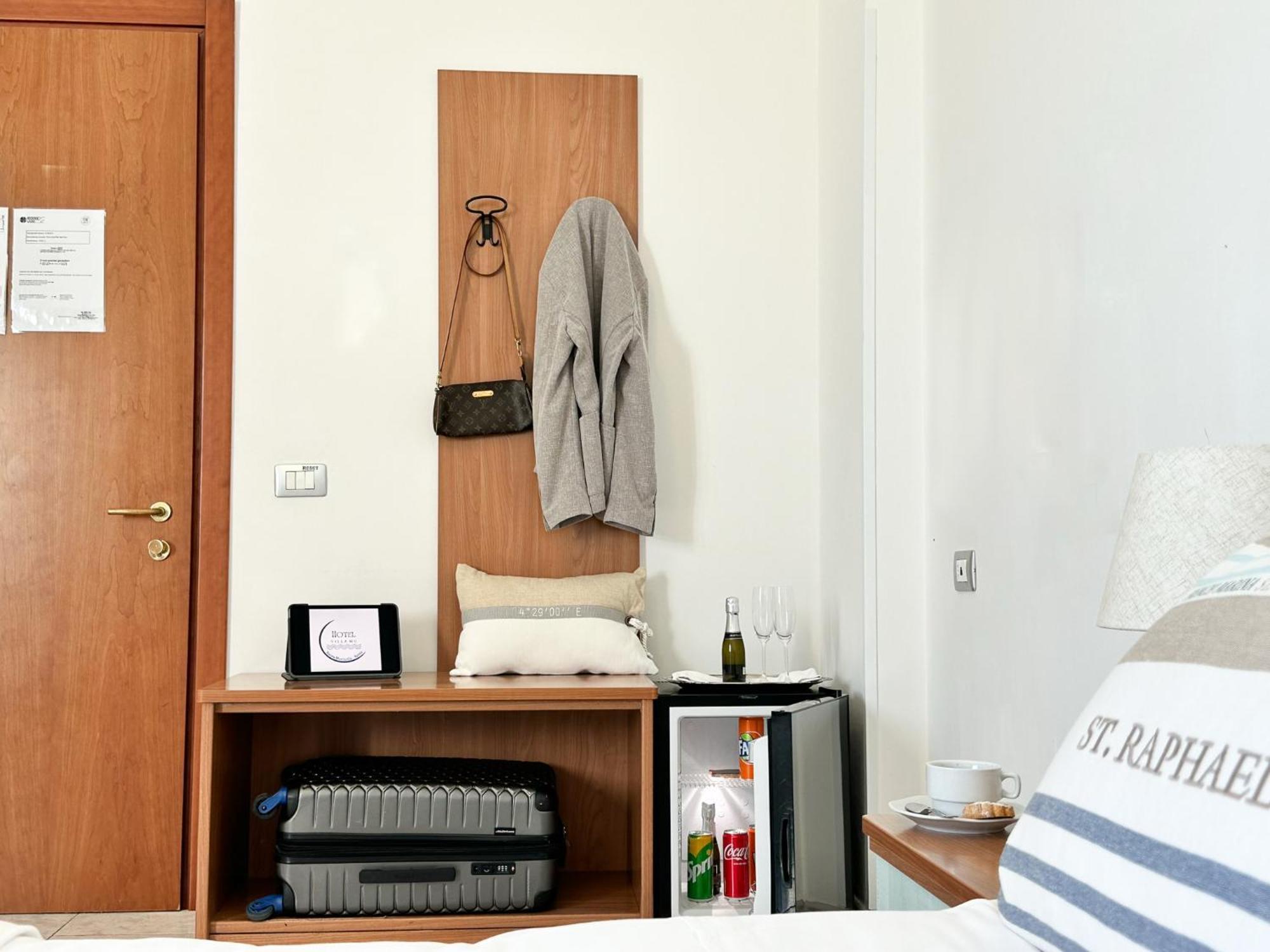 Villa Mg Hotel Santa Marinella Ngoại thất bức ảnh